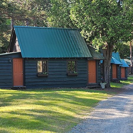 Moreno'S Adirondack Cabins Саранак-Лейк Экстерьер фото