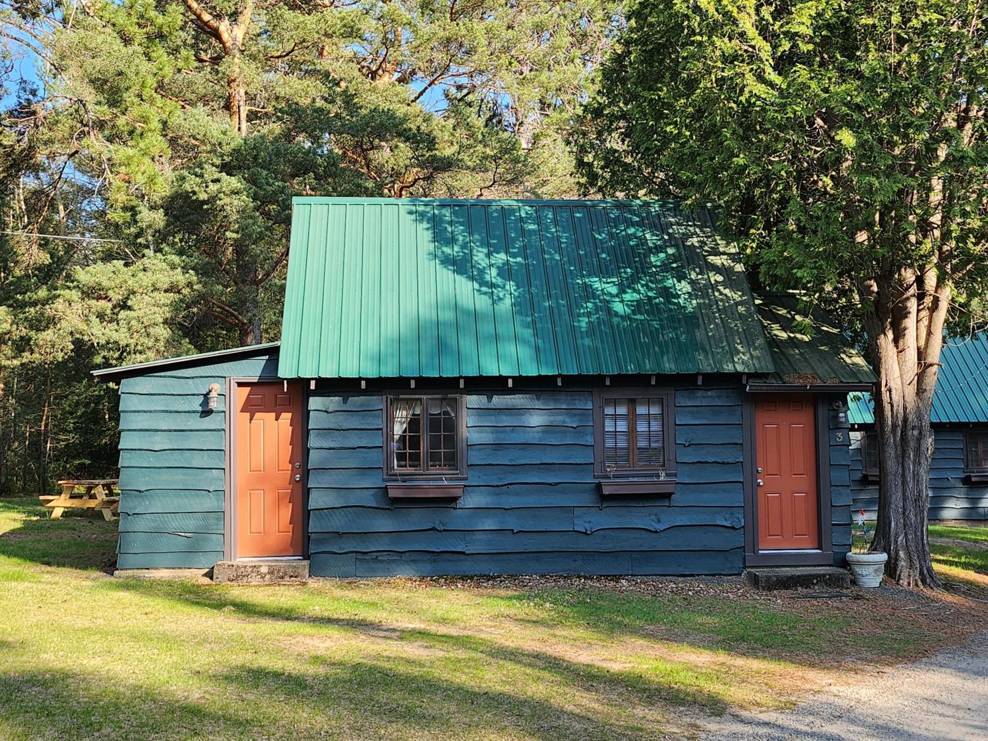 Moreno'S Adirondack Cabins Саранак-Лейк Экстерьер фото